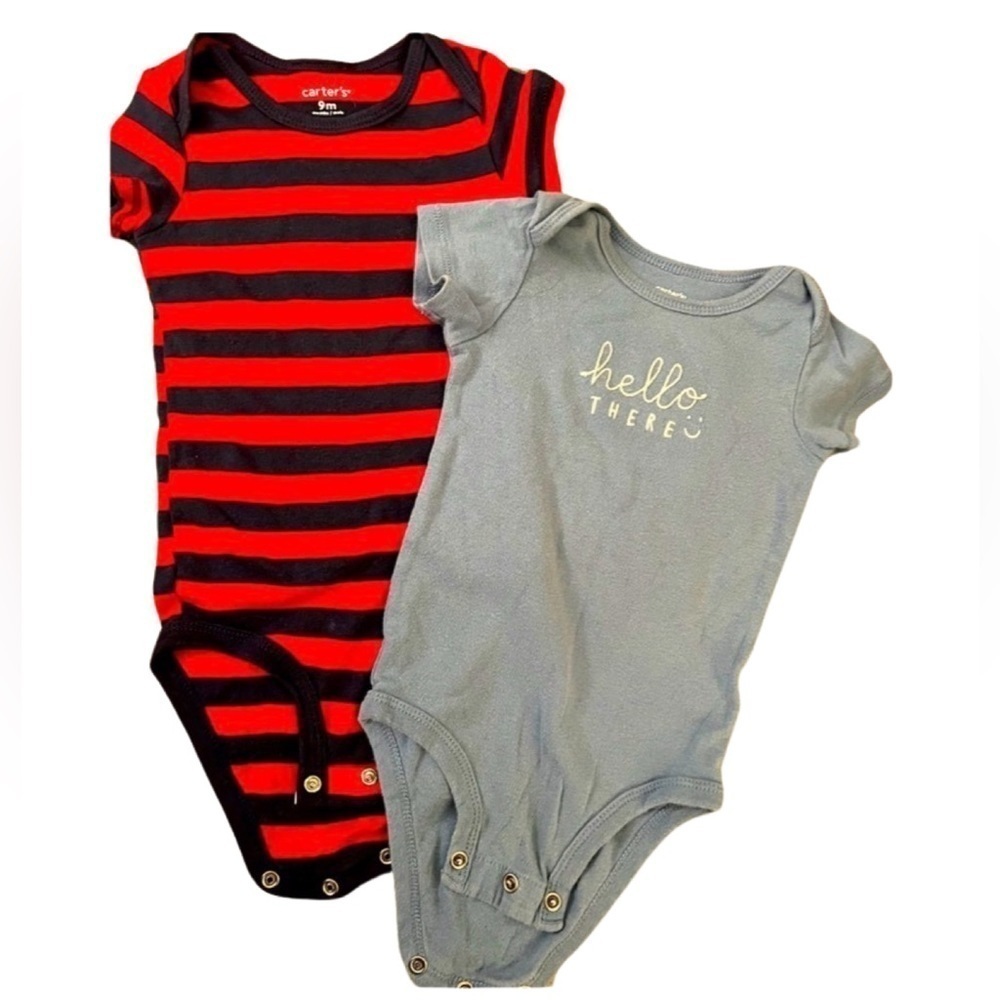 Carter’s baby onesies size 9months